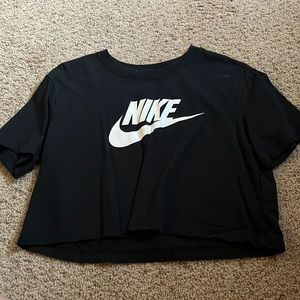 Nike cropped short sleeve